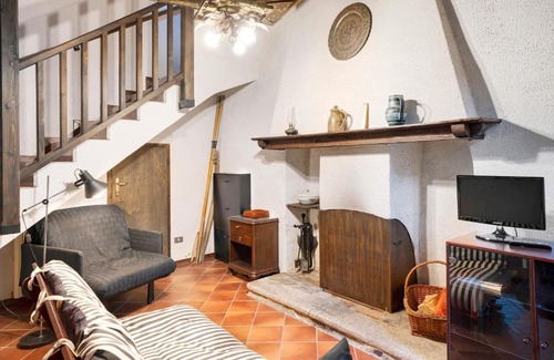 Miasino Apartment | in Villa Belli