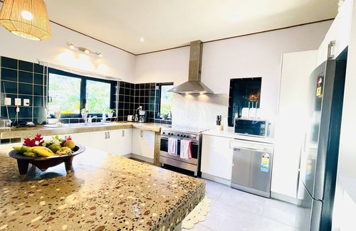 Arorangi House | Inave Oasis Holiday Homes