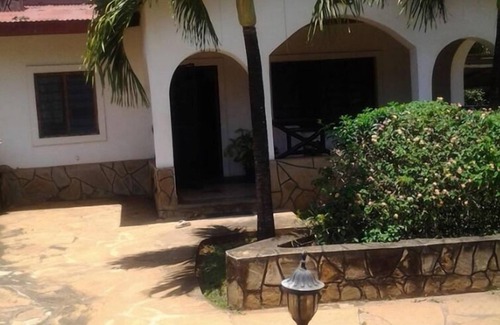 Ukunda Cottage | Inchi Raha Cottages