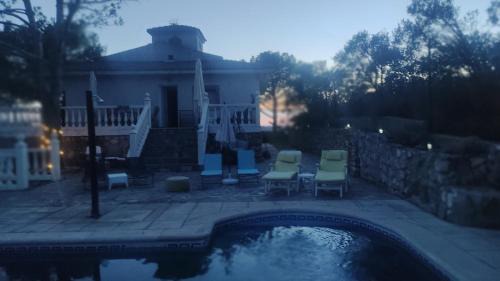 Albalate de Zorita Villa | Increíble Casa Rural en la Sierra de Altomira Piscina privada y Barbacoa
