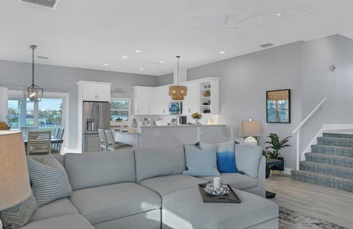 Englewood South House | 🥇 Incredible 3bd house with canal access (CH935)