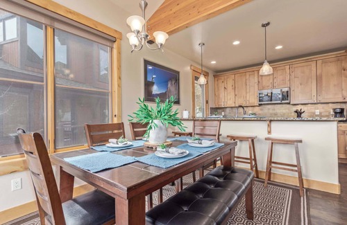 Wildernest House | Incredible 4BR Tranquil Setting & Space to Spare!