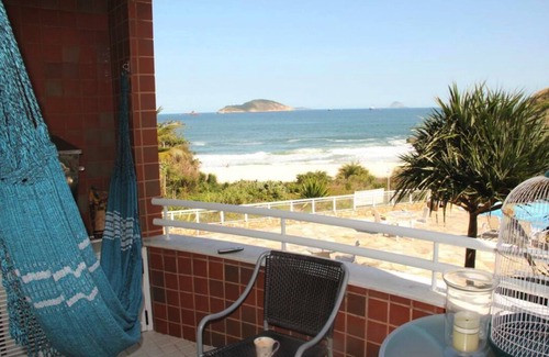 Camboinhas Apartment | INCREDIBLE BEACH FRONT WITH PRIVATE BEACH ACCESS INFINITY POOL BEST AROUND RIO