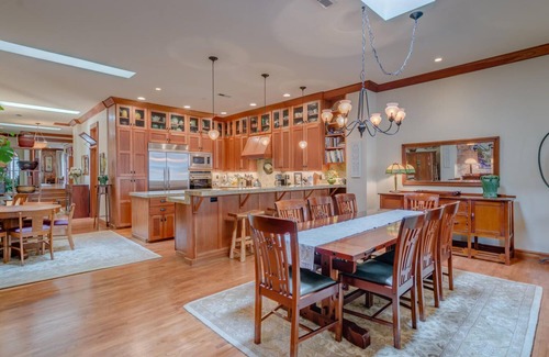 McMinnville Apartment | Incredible Luxury Loft in Historic Downtown McMinnville