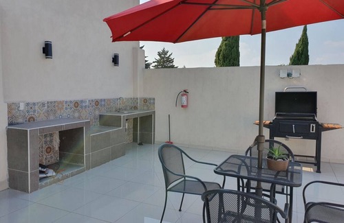 Ciudad Lopez Mateos Apartment | INCREDIBLE PREMIUM SUITE! 2 MINUTES FROM THE TEC! S01