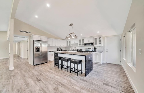 Woodland Hills House | Incredible View, Huge Pool & Basketball!