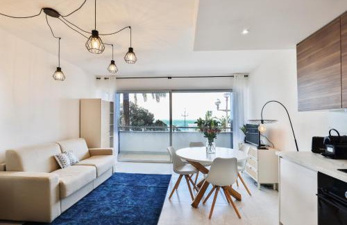 Carre d'Or Apartment | Incroyable vue mer, 2 pièces refait à neuf avec piscine sur le toit/WIFI/AC