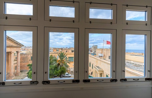 Madliena House | INDEPENDENCE MARBLE - 2 BEDROOM APARTMENT - CHURCH AND SEA VIEW