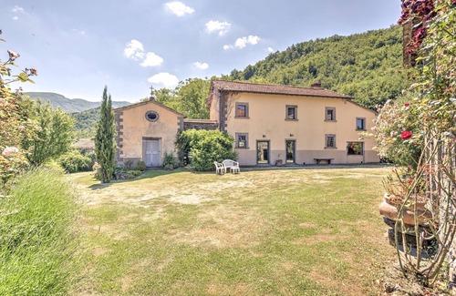 San Godenzo House | Independent apartment with pool
