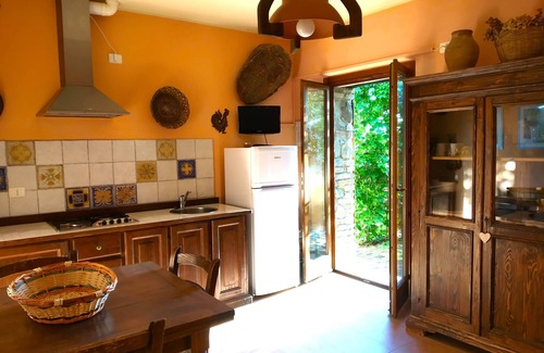 Urbino Apartment | Independent apartment in country house for 2+2 people. Breathtaking view!