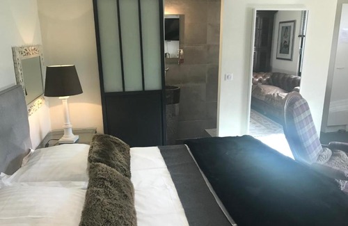 Chelles Apartment | Independent chalet between Disney and Paris
