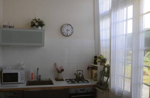 Henon Other | Independent cottage in castle 3 bedrooms 7 sleeps 15kms sea