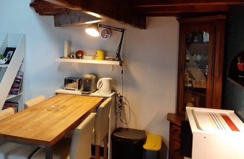 Buchelay Cottage | Independent cottage with swimming pool