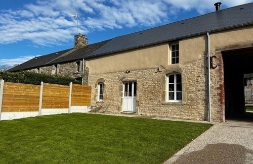 Les Moitiers-en-Bauptois Cottage | Independent house in the heart of Cotentin with garden, terrace, and internet access