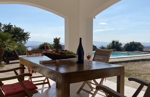 Nulvi Villa | Independent house with private pool, tennis and free wi-fi flat near Castelsardo