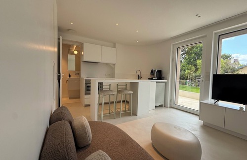 Marly-le-Roi Apartment | Independent Studio - Maison d'Hôtes Luxe St Germain en Laye