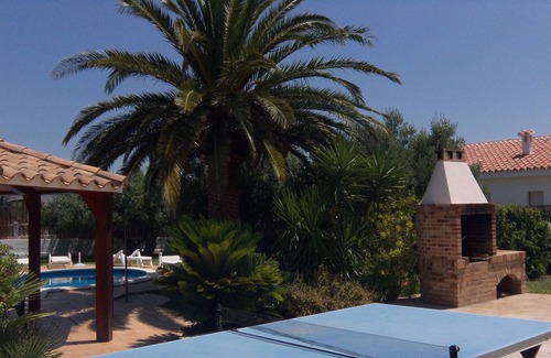 El Perello Villa | Independent villa, pool, 10x300m yard, beach, Wi-Fi, for disabled people