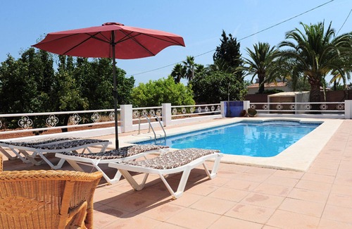Jalon Villa | Independent Villa with private pool near the sea.