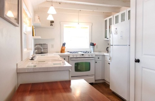 Lakeview Cottage | Indian Lake Treehouse Waterfront Cottagen