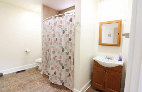 Windsor Park Apartment | Indianapolis 1br Retreat W Parking & Workspace