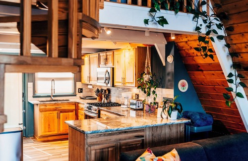Divide Cabin | Indigo/Aframe- Hot Tub- Views!