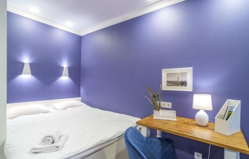 Dzerzhyns'kyi District Apartment | "Indigo"