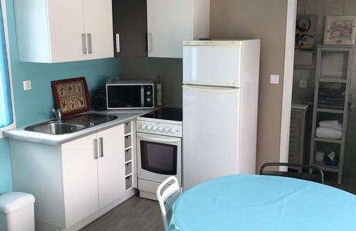 Gaujac Apartment | Individual STUDIO with peaceful pool in small village