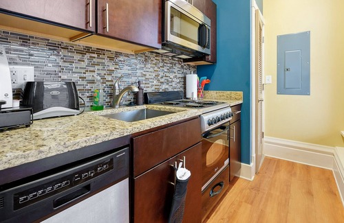 St. Clairsville House | Indulge in the Stunning Residence with a flawless blend of Modern Elegance 204