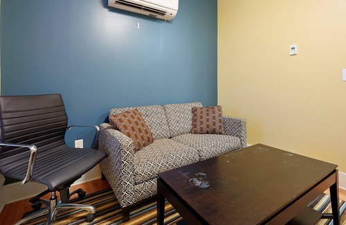 St. Clairsville House | Indulge in the Charming and Captivating Ambiance of Clarendon WV Condo 307