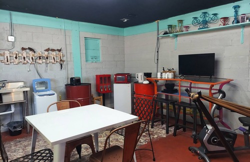 Interchange Square Apartment | Industrial apt nearby Melbourne Beach & Downtown for 3