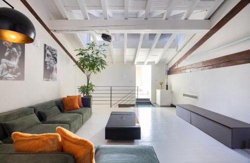 Sant'Eufemia Apartment | Industrial Loft - Garage-Netflix-wifi
