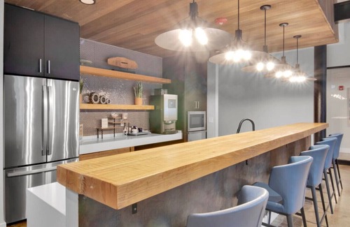 Judson Apartment | Industrial Loft Living 2BR 2BA