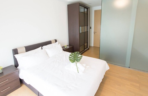 Malaysian Police Training Centre Apartment | Infinity pool amazing view deluxe suite