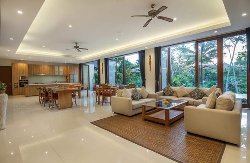 Melayang Villa | Infinity River 6 Bedroom Private Pool