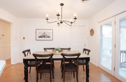 Saint Thomas House | Inglewood Cottage