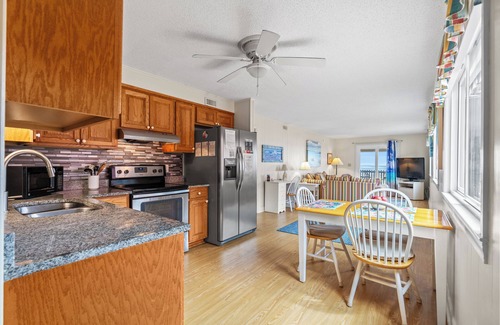 North Myrtle Beach Condo | Inlet Pointe Villas 14E, Beautifully Decorated 2 BR Ocean Front Condo with Outdoor Swimming Pool