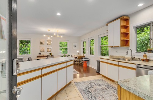 Inman Park Condo | Inman Park Gem - Steps from Krog & Beltline