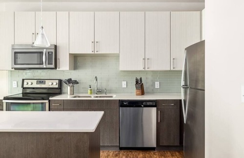 Inman Park Apartment | Inman Park luxury 1st fl 1BR