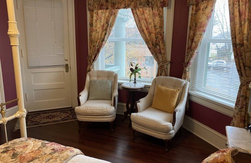 Springfield Hotel | Inn at 835 Boutique Hotel