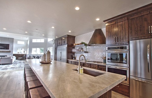 Garden City House | Inn at the Beach - Breathtaking 18 Bedroom Reunion & Corporate Retreat Center!