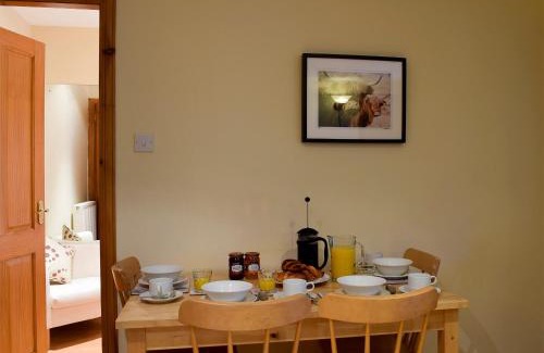 Dollar House | Inn Cottage