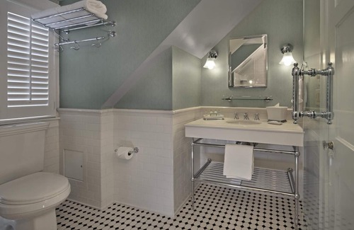 Amherst Center Hotel | Inn on Boltwood