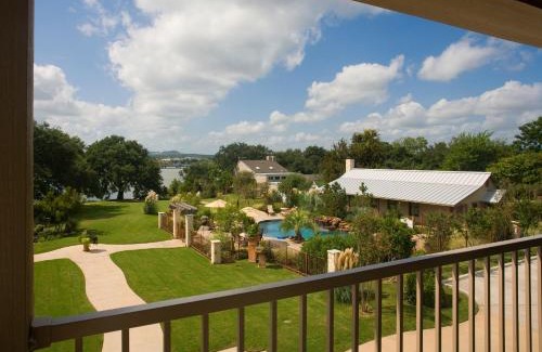 Granbury Hotel | Inn on Lake Granbury a Boutique Hotel