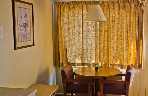 Waupun Hotel | Inn Town Motel