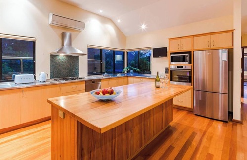 Quedjinup House | Innisfree Tranquil Stilted Retreat Near Yallingup