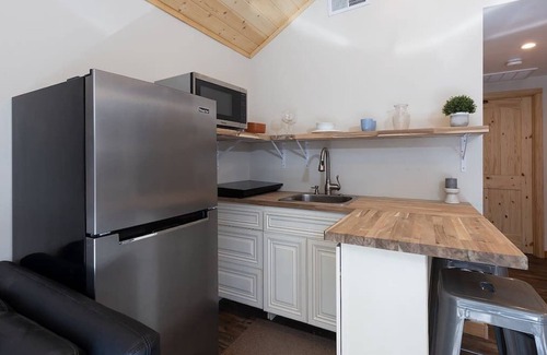 Arrowhead Villas House | Inside Out Cottage · One With Nature|Cozy|Romantic
