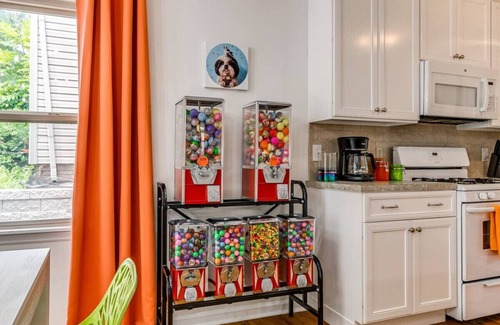 Tulsa House | Insta-Worthy | Dog Friendly | Hot Tub | EXPO