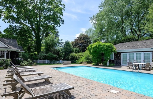 Glen Head House | Insta-Worthy📸 Hamptons Style Close to NYC 🗽