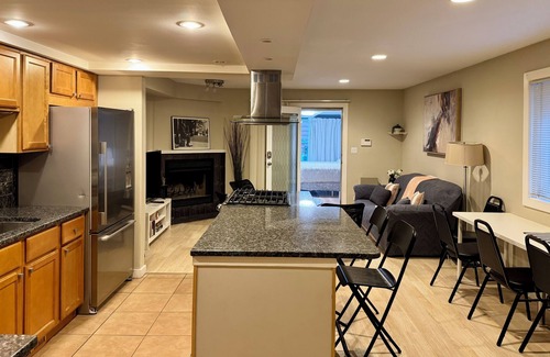 Old Town House | Insta Worthy ^Prime Spot ^Patio ^Parking ^Fireplace