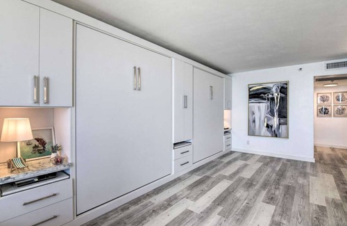 Sunny Isles Beach Apartment | Insta-Worthy. Ocean Front-Best Corner unit in building. Everything is Luxurious